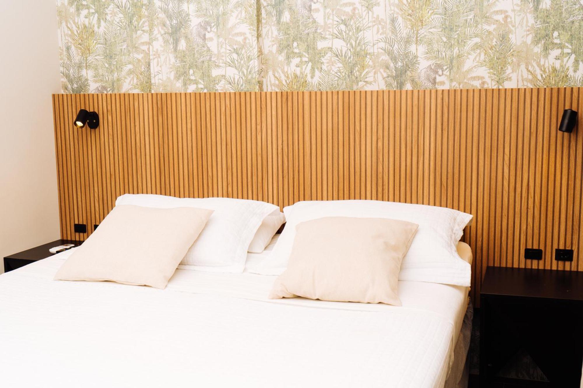 Cris Hotel ฟลอเรียนอโปลิส ภายนอก รูปภาพ